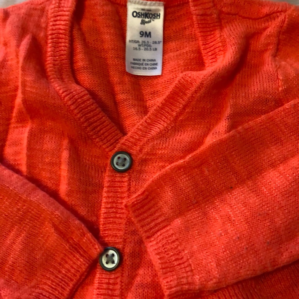 Cute button up sweater - Picture 2 of 3